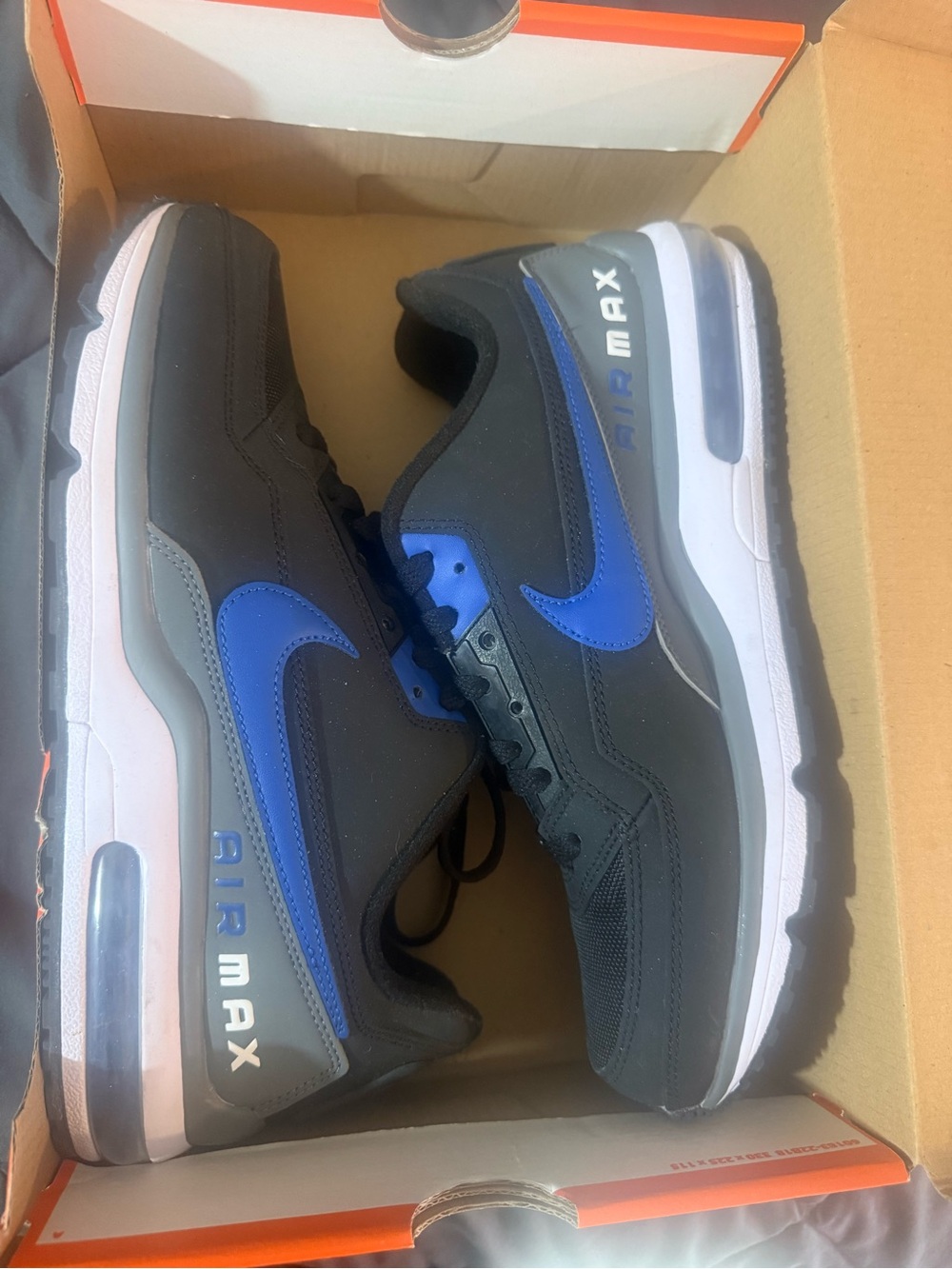 New Nike black and blue Air Max Alpha Trainer